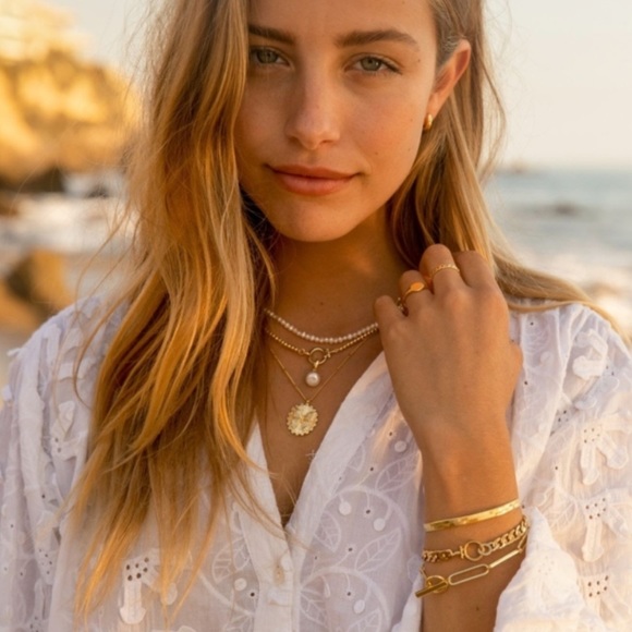 Gorjana Jewelry - Gorjana NWT Harper Paperclip Bracelet ✨ // Gold